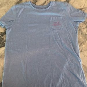 Blue vineyard vines tshirt